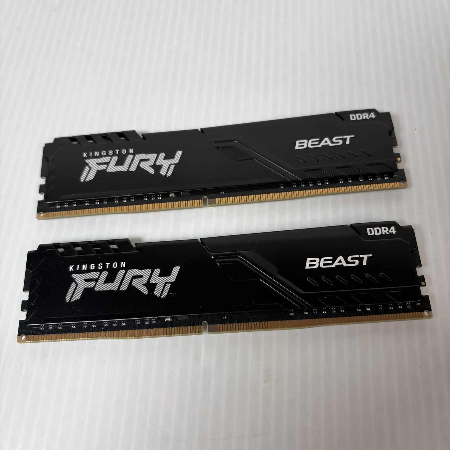 Kingston FURY Beast 16GB (2x8GB) DDR4 3200MHz – USED